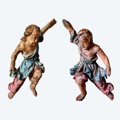 Paire d’anges baroques portugais du XVIIᵉ siècle – yeux en verre et polychromie d’origine