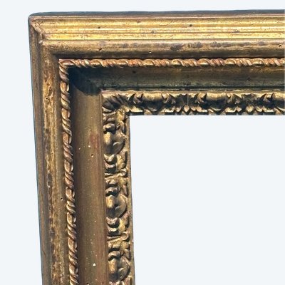 Antique 18th-century gold-leaf frame. Dimensions: 60 x 60 (inner dimensions: 50.50 x 37.50) 