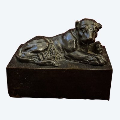Lionne en bronze à l'antique - XIXe siècle