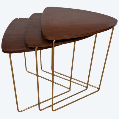 SUITE DE 3 TABLES GIGOGNES EN ACAJOU.