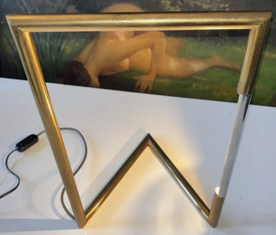 Maison CHARLES - Lampe moderniste en métal doré - Vers 1960.  Signée