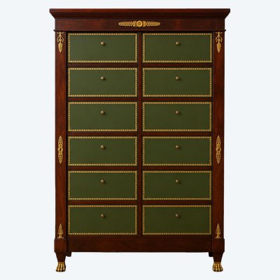 Mobile in mogano in stile Impero – 12 cassetti rivestiti in pelle verde – Applicazioni in bronzo dorato – inizio XX secolo