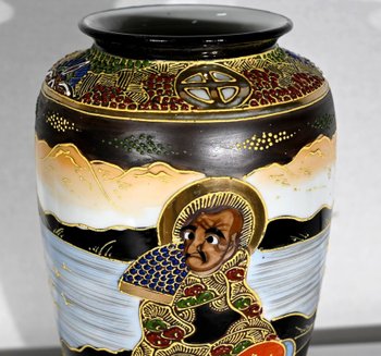 Pair of Satsuma Vases in Japanese Porcelain - Early XXth
