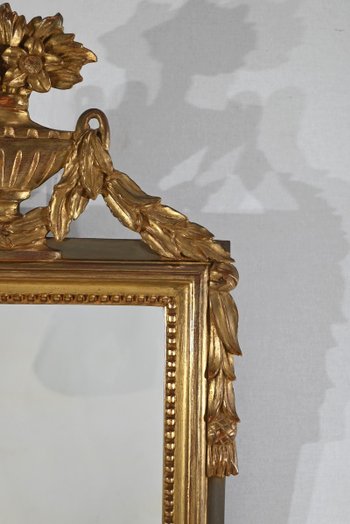Small gilded wood mirror, Louis XVI style - Early XXth century