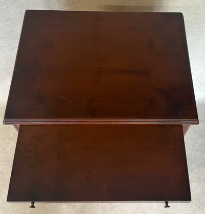 Chest of drawers in yew veneer