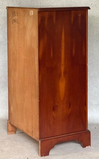 Chest of drawers in yew veneer