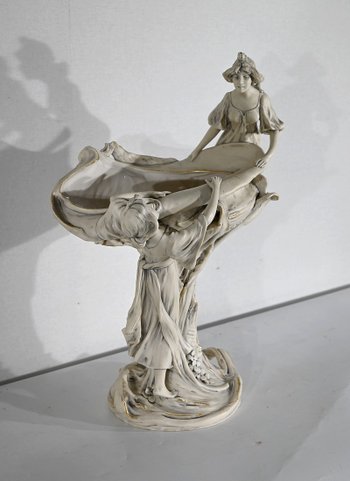 Important Royal Dux Porcelain Cup, Art Nouveau - 1900