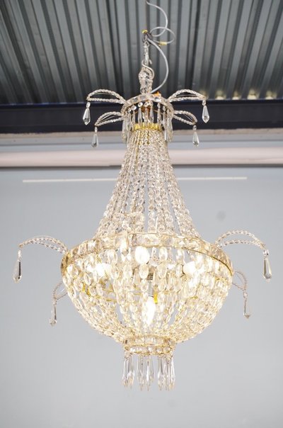 Kristalllüster in Form eines Heißluftballons, um 1900