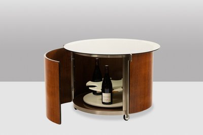 Eugenio Gerli, für Tecno. Runder Couchtisch mit integrierter Bar. Um 1960.