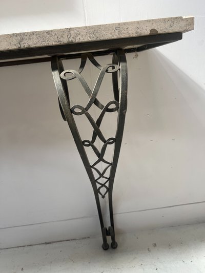 Console de style Art Déco en fer forgé martelé XX siècle