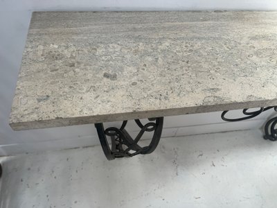 Console de style Art Déco en fer forgé martelé XX siècle