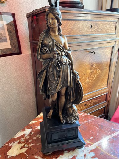 Important bronze candelabrum depicting Athena