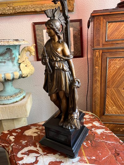 Important bronze candelabrum depicting Athena