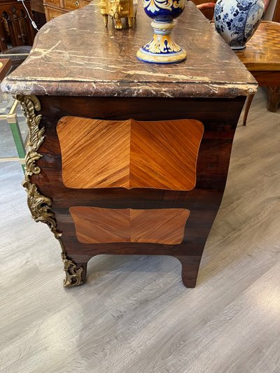 Très Belle commode tombeau 