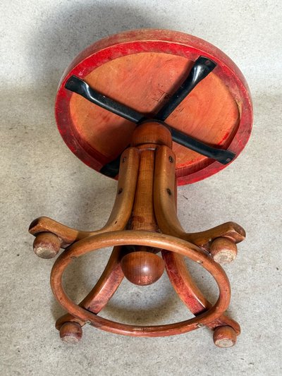 Tabouret genre Thonet