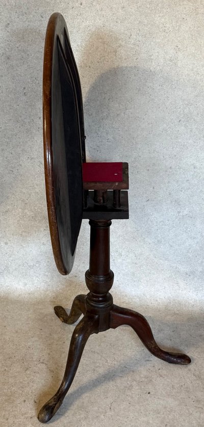 tilting side table
