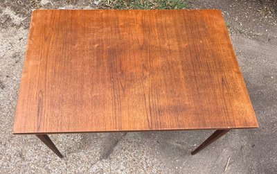 Scandinavian table