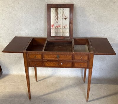 Dressing table to be restored