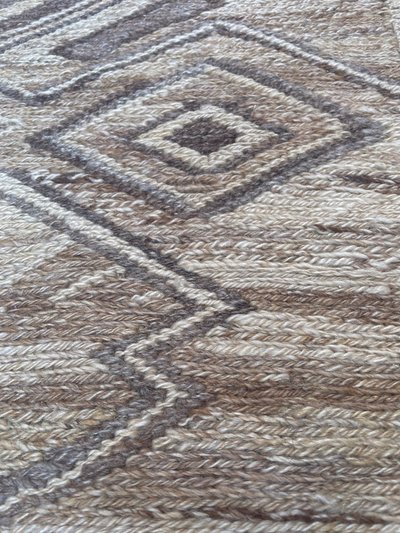 Carpet / Sumak. Iran. Mid-20th century. 180 x 135 cm