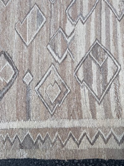 Carpet / Sumak. Iran. Mid-20th century. 180 x 135 cm