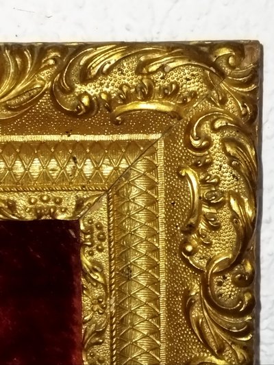 EX-VOTO RELIQUAIRE Sacré-Cœur Objet De Dévotion Broderie Au Fil  Cadre doré XIX 