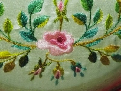 EX-VOTO RELIQUAIRE Sacré-Cœur Objet De Dévotion Broderie Au Fil  Cadre doré XIX 