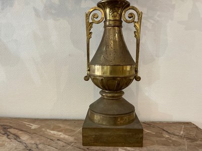 Pair of electrified brass flower bouquets from the 19th century