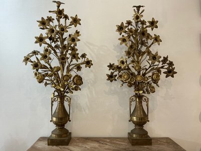 Pair of electrified brass flower bouquets from the 19th century