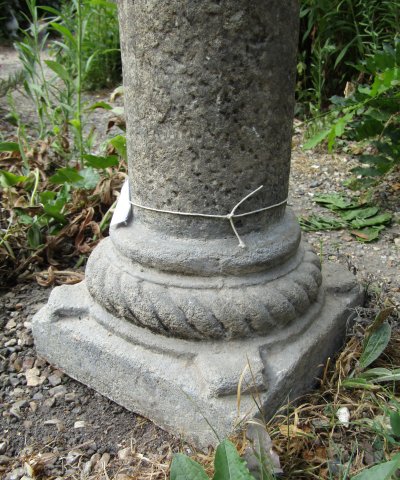 Colonna in pietra ricostituita