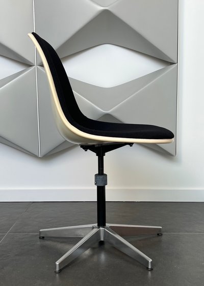 Sedia da ufficio modello PSCC di Ray e Charles Eames per Hermann Miller, anni '60