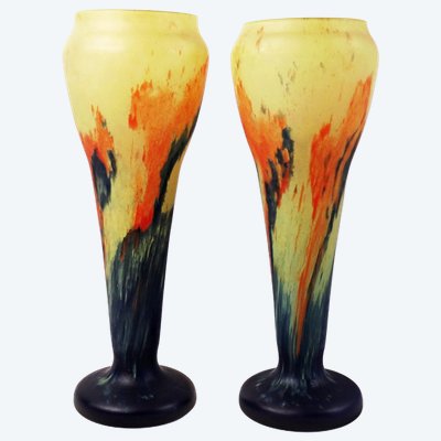 Pair of Art Deco vases made of multilayered glass with an abstract, colorful marbled effect, early 20th century