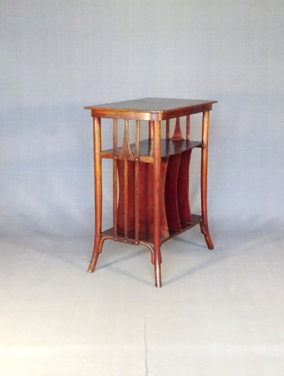 Table à partition N°1075 par Kohn 1905, no Thonet
