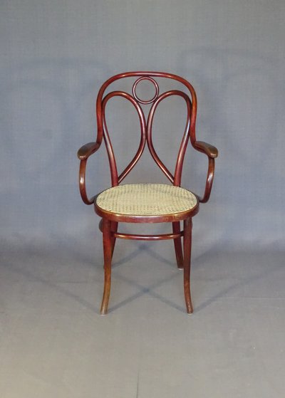 Fauteuil Thonet N°19 canné neuf , prêt à servir- Vers 1905 -