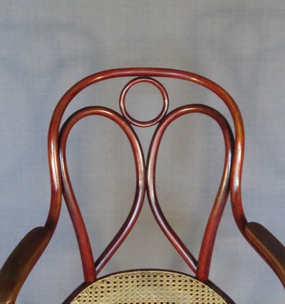 Fauteuil Thonet N°19 canné neuf , prêt à servir- Vers 1905 -