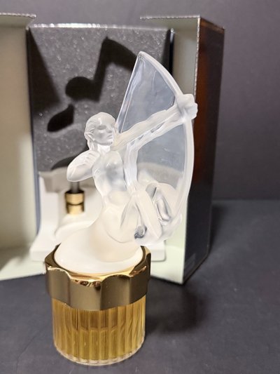 Lalique – Flacon de Collection « Mascotte Sagittaire » – Édition Limitée 1999 – Cristal – Complet