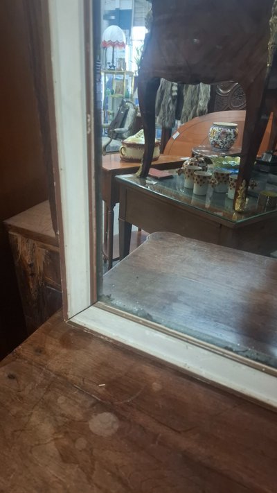 Spiegel im Stil des 18. Jahrhunderts mit Patina 