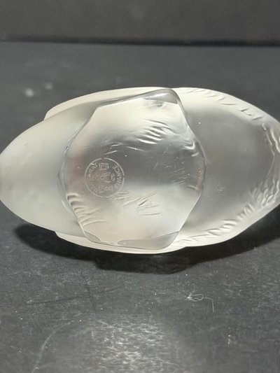 Baccarat – Canard en cristal satiné, signé