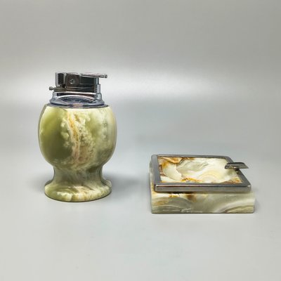 Set da fumo italiano in onice, stile Mid-Century Modern, anni '60, con accendino da tavolo e posacenere.