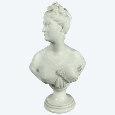 Scultura in marmo bianco raffigurante un busto di Diana, ispirata a un'opera di Houdon (1741-1828), XIX secolo.