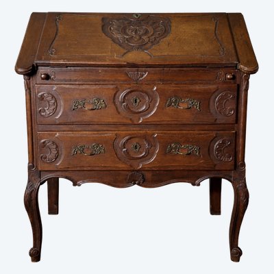 SECRÉTAIRE ANCIEN EN BOIS MASSIF RICHEMENT SCULPTÉ, DE STYLE LOUIS XV