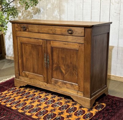 Early 20th century chestnut sideboard