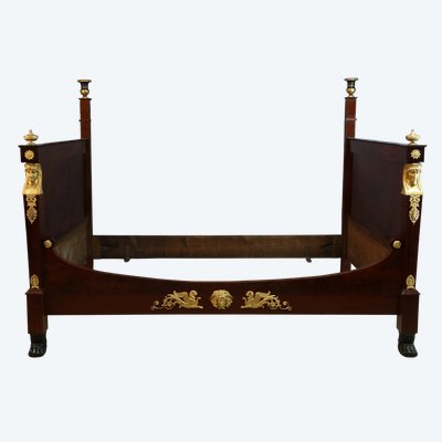 Bett im Empire-Stil 