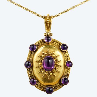Victorian medallion in 18-karat gold and amethyst, by Carlo Giuliano, circa 1850–1860