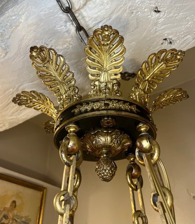 Großer Kronleuchter im Empire-Stil