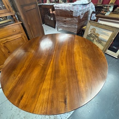 Antique round Louis Philippe sailboat table, 19th century, walnut. Dimensions: 134 cm, H 80 cm, tabletop 2 cm thick  