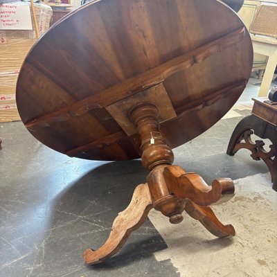 Antique round Louis Philippe sailboat table, 19th century, walnut. Dimensions: 134 cm, H 80 cm, tabletop 2 cm thick  