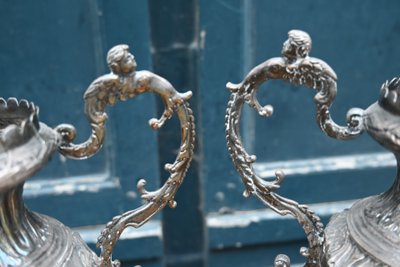 Paire de vase en métal plaqué de style Baroque du XVIII
