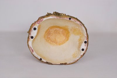 Petite table d'appoint dorée , Italie, année 70.
