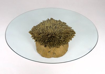Petite table d'appoint dorée , Italie, année 70.