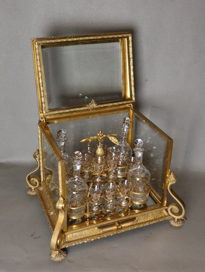 cave à liqueur en bronze doré